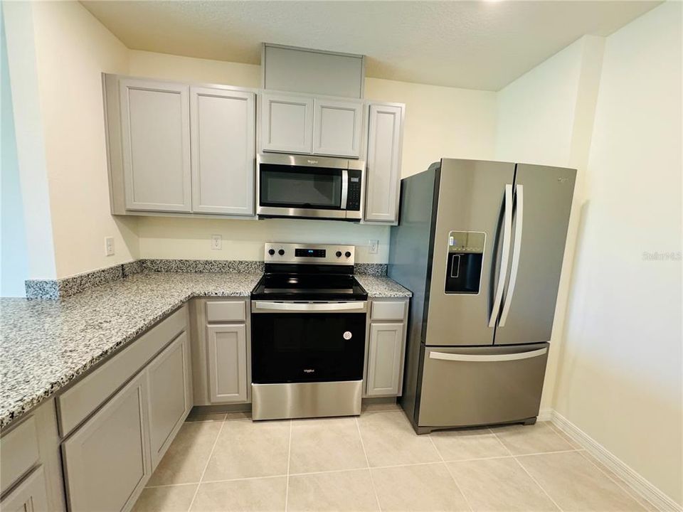 For Rent: $2,500 (3 beds, 2 baths, 1530 Square Feet)