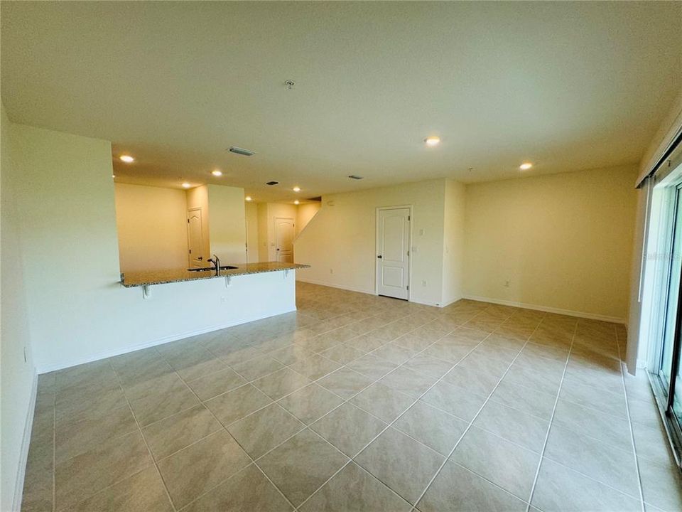 For Rent: $2,500 (3 beds, 2 baths, 1530 Square Feet)