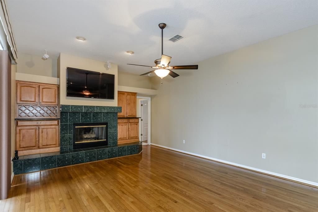 FAMILY ROOM WITH FIREPLACE