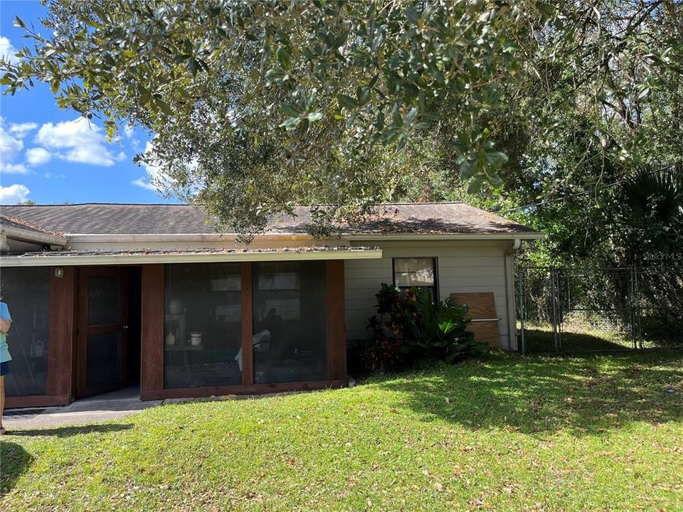 Recently Sold: $140,000 (2 beds, 1 baths, 720 Square Feet)