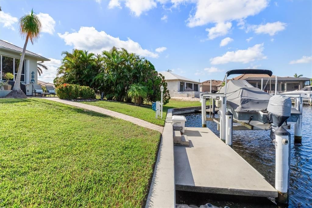 For Sale: $949,000 (3 beds, 2 baths, 2372 Square Feet)