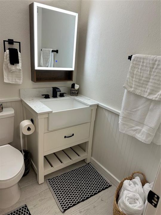 Master bedroom bathroom vanity