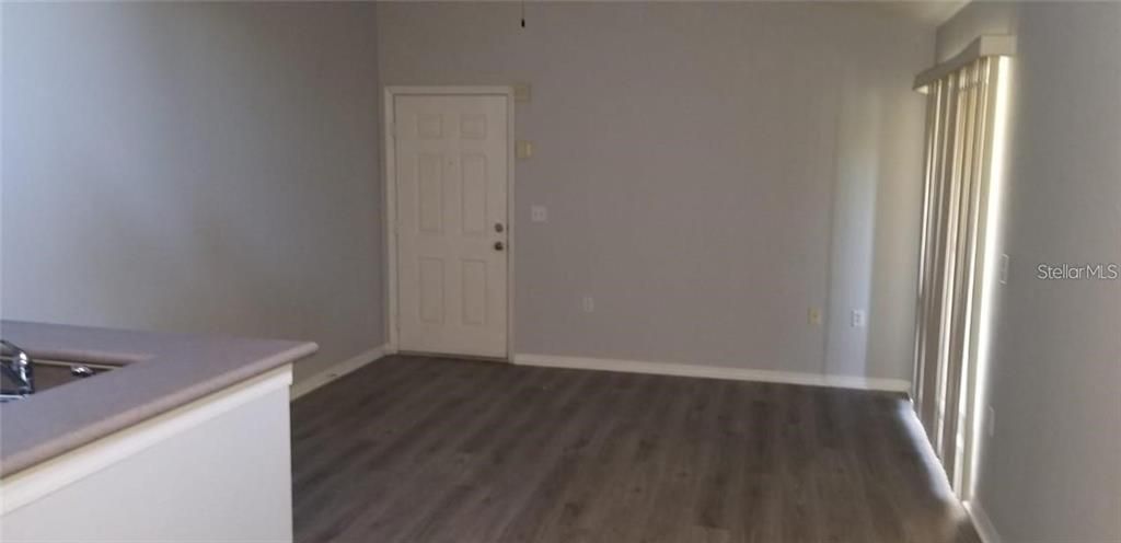 For Rent: $1,350 (1 beds, 1 baths, 650 Square Feet)