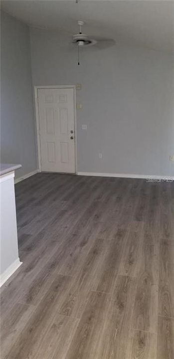 For Rent: $1,350 (1 beds, 1 baths, 650 Square Feet)