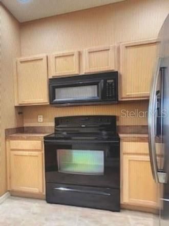 For Rent: $1,995 (3 beds, 2 baths, 1417 Square Feet)