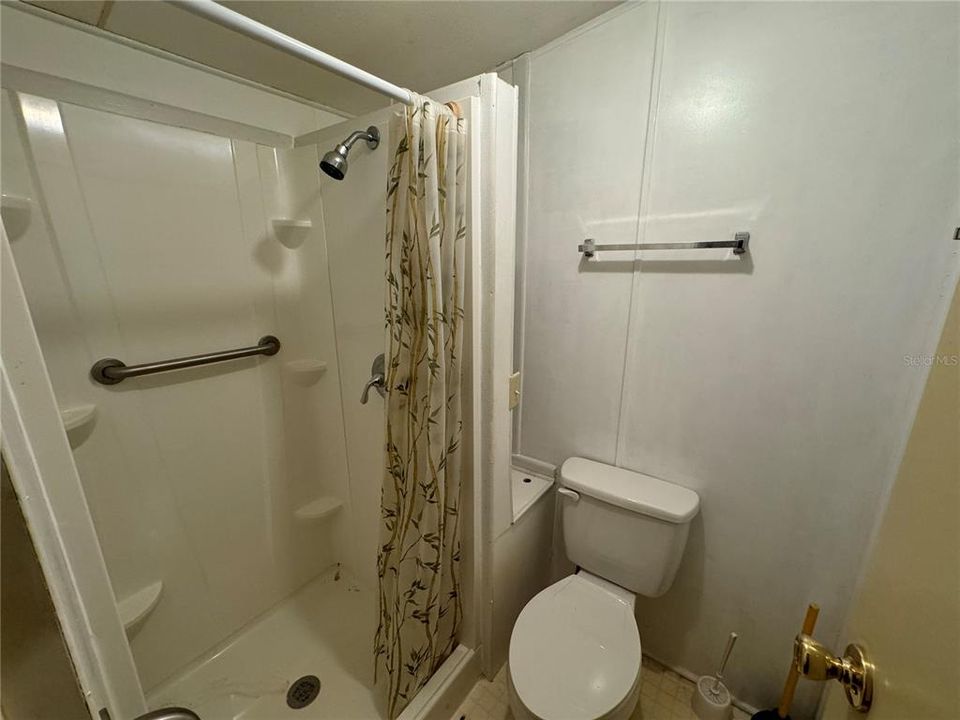 For Sale: $125,000 (2 beds, 2 baths, 1056 Square Feet)