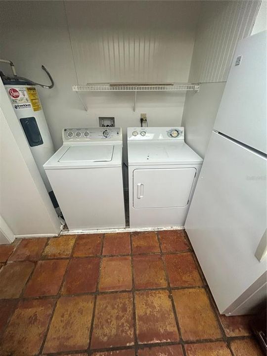 For Rent: $1,700 (2 beds, 2 baths, 948 Square Feet)