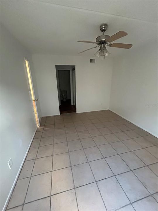 For Rent: $1,700 (2 beds, 2 baths, 948 Square Feet)