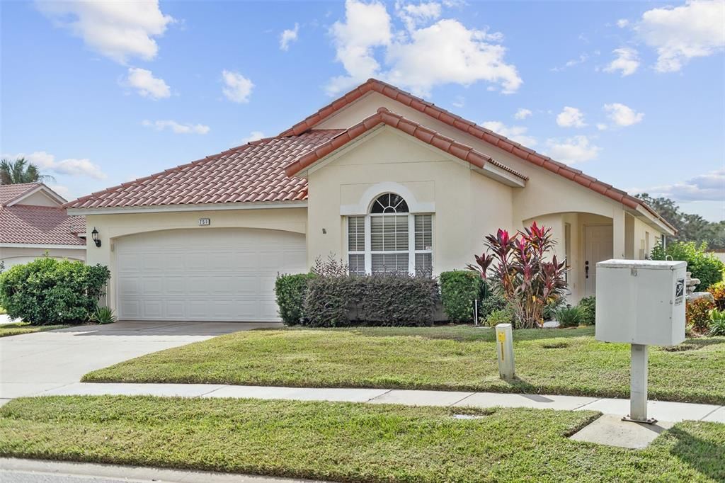 For Sale: $369,000 (3 beds, 2 baths, 1909 Square Feet)