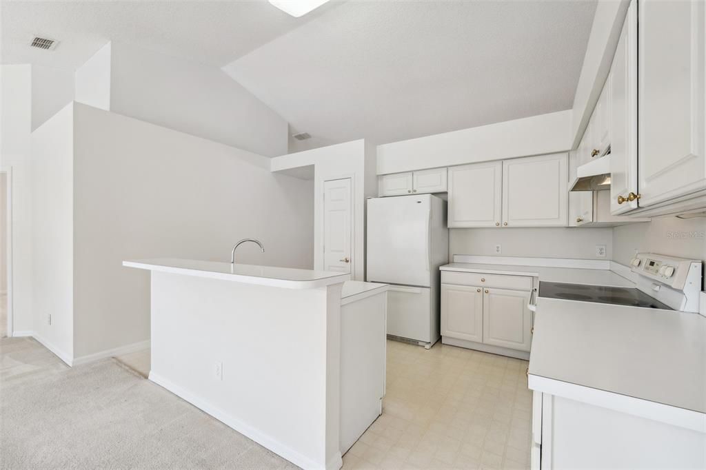 For Sale: $369,000 (3 beds, 2 baths, 1909 Square Feet)