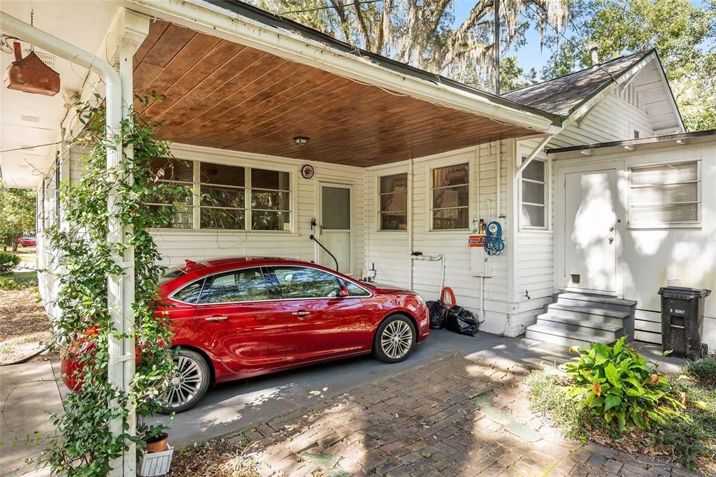 For Sale: $679,000 (3 beds, 2 baths, 2521 Square Feet)