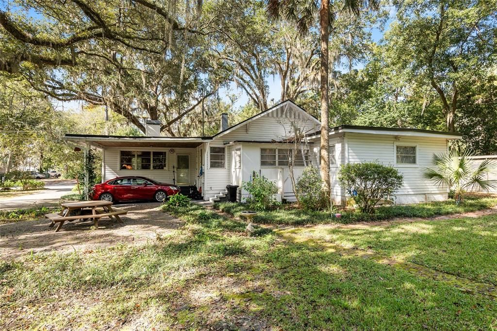 For Sale: $679,000 (3 beds, 2 baths, 2521 Square Feet)