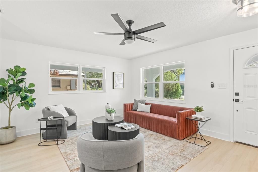 Active With Contract: $549,900 (3 beds, 2 baths, 1828 Square Feet)