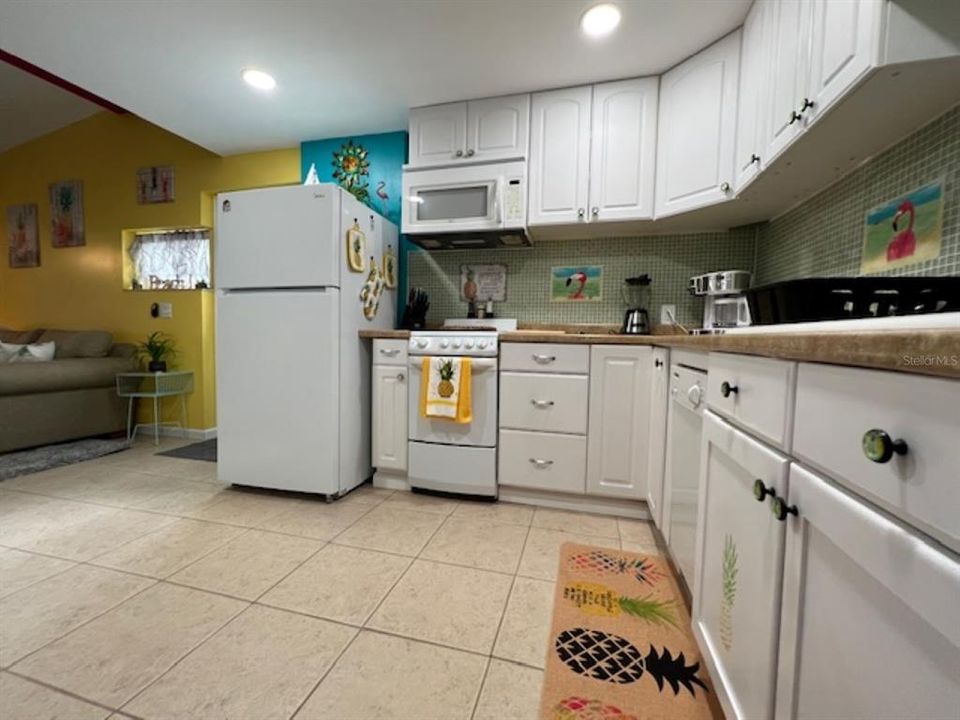 En Venta: $650,000 (4 camas, 3 baños, 2332 Pies cuadrados)