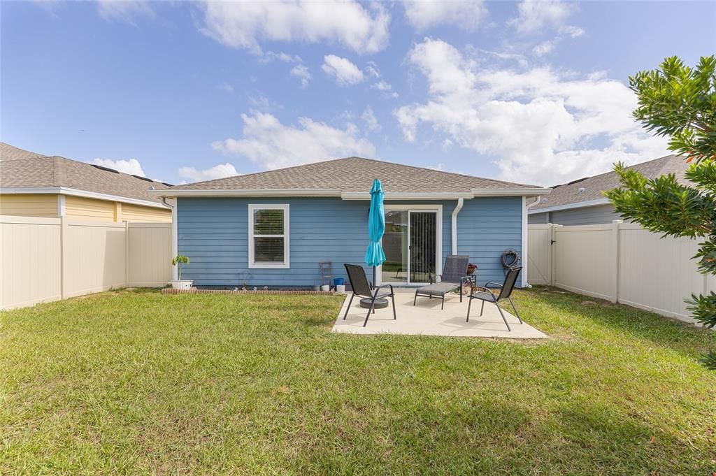 For Sale: $350,000 (3 beds, 2 baths, 1260 Square Feet)