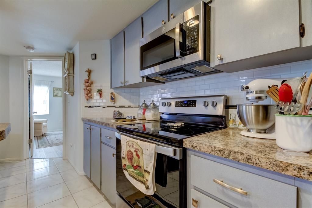 For Sale: $189,000 (2 beds, 2 baths, 1318 Square Feet)