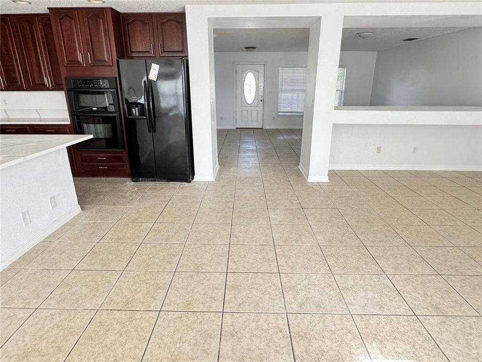 For Rent: $2,850 (4 beds, 2 baths, 3300 Square Feet)