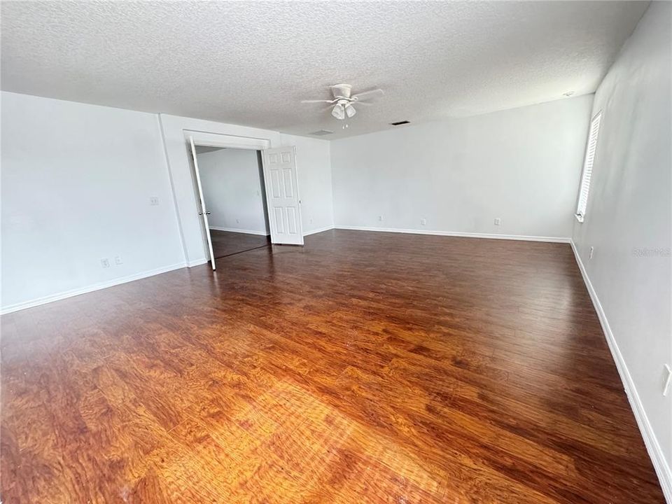 For Rent: $2,850 (4 beds, 2 baths, 3300 Square Feet)