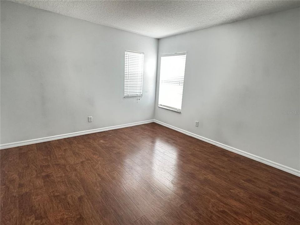 For Rent: $2,850 (4 beds, 2 baths, 3300 Square Feet)