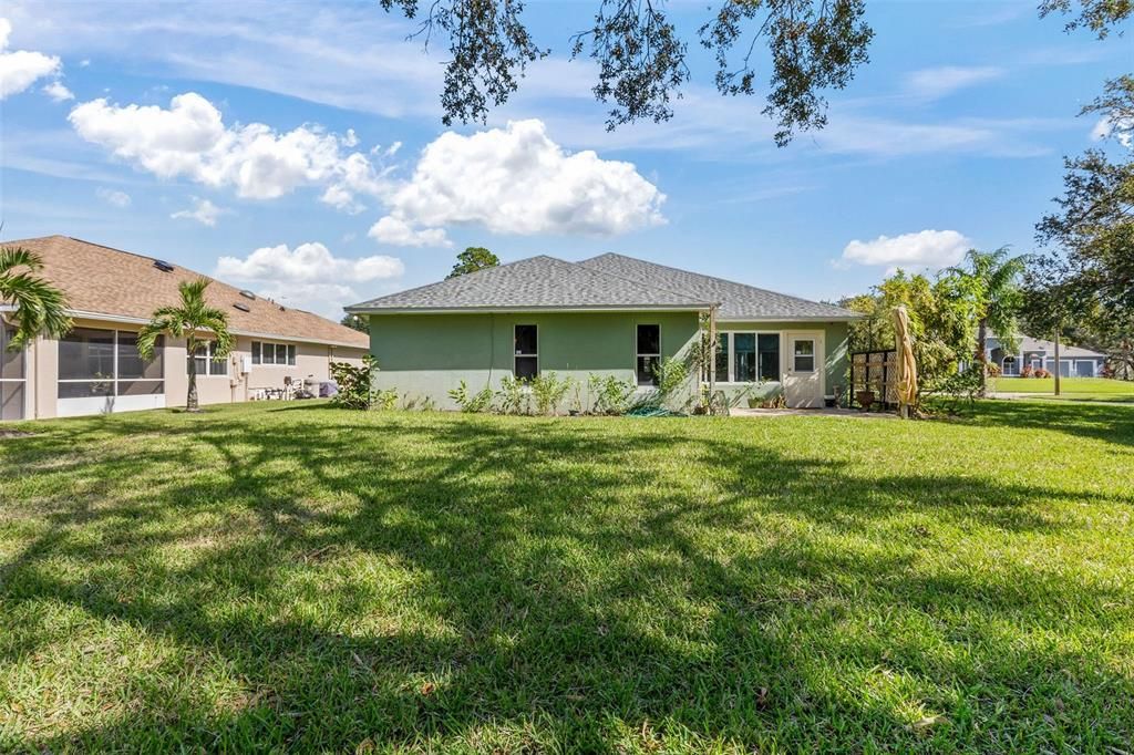 For Sale: $410,000 (3 beds, 2 baths, 2028 Square Feet)