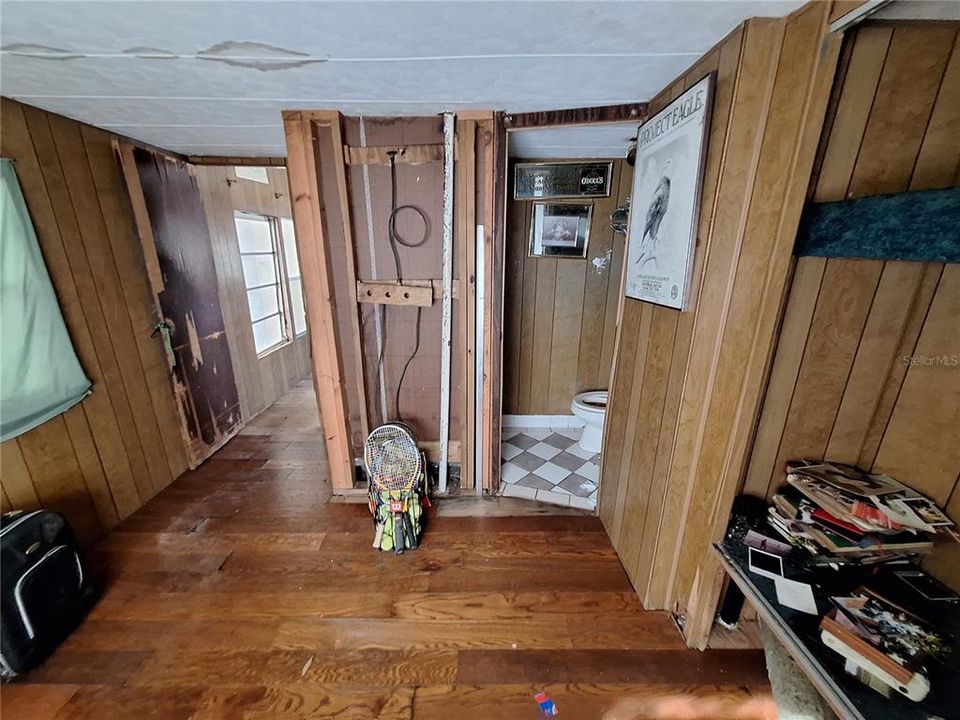 For Sale: $90,000 (2 beds, 2 baths, 912 Square Feet)