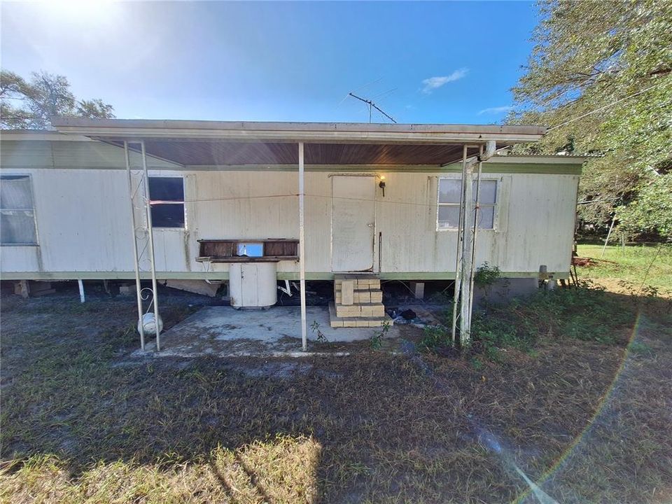 For Sale: $90,000 (2 beds, 2 baths, 912 Square Feet)