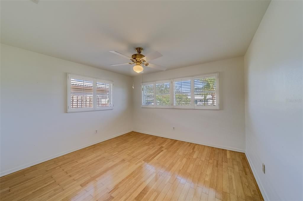 For Sale: $449,500 (2 beds, 2 baths, 1650 Square Feet)