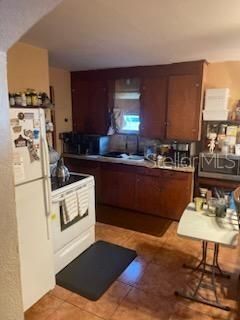 Active With Contract: $200,000 (2 beds, 1 baths, 756 Square Feet)