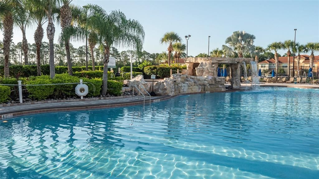 Conveniently located just minutes from Disney Parks the Paradise Palms resort offers residence a truly unique experience with an array of FANTASTIC AMENITIES that include a RESORT STYLE POOL with poolside food and beverage, MOVIE THEATER, arcade, fitness center, sports courts and more!