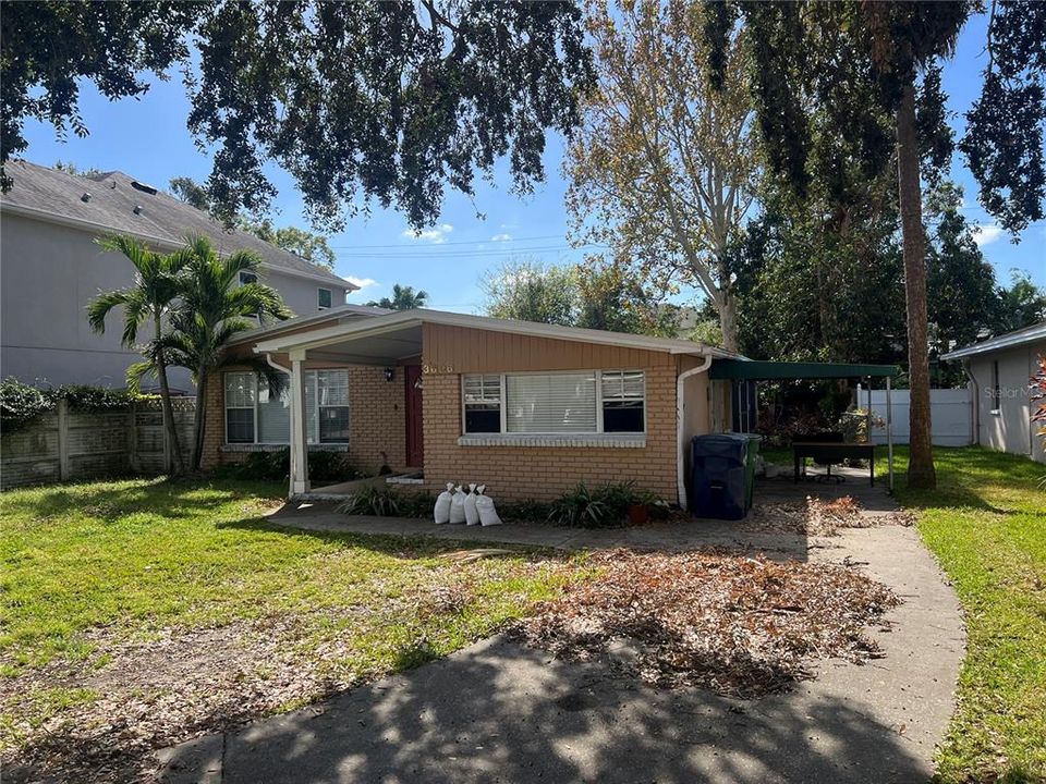 For Sale: $650,000 (3 beds, 2 baths, 1421 Square Feet)