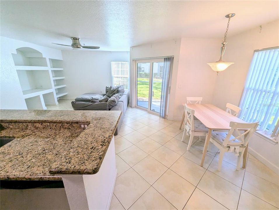 For Sale: $158,000 (1 beds, 1 baths, 864 Square Feet)