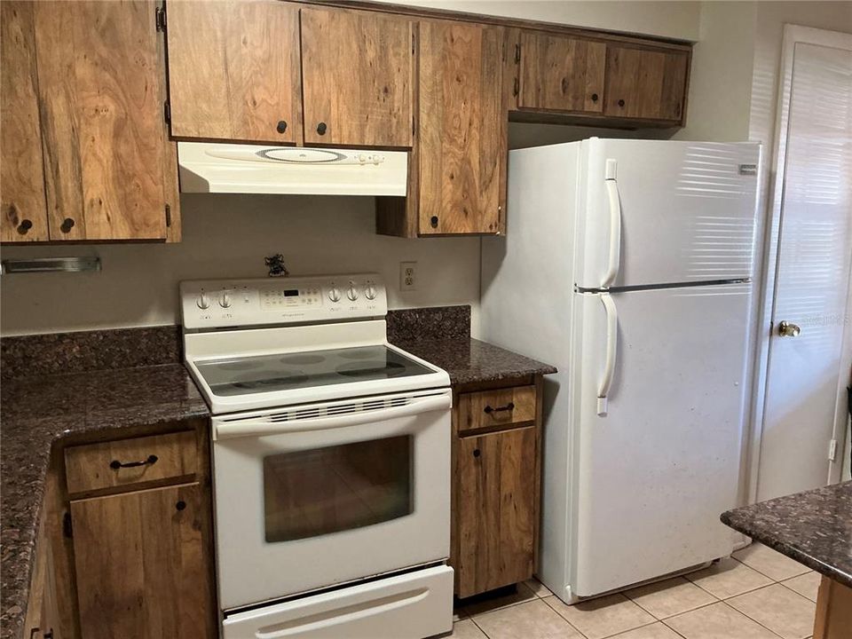 For Rent: $1,700 (2 beds, 2 baths, 970 Square Feet)