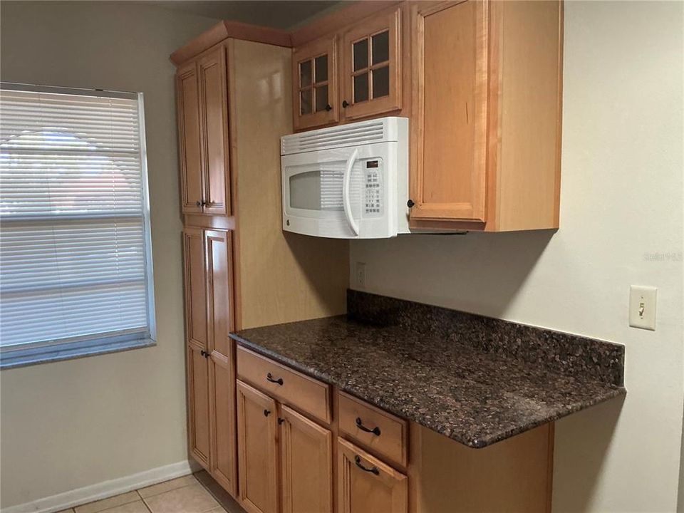 For Rent: $1,700 (2 beds, 2 baths, 970 Square Feet)