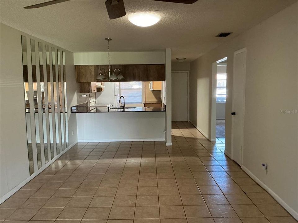 For Rent: $1,700 (2 beds, 2 baths, 970 Square Feet)