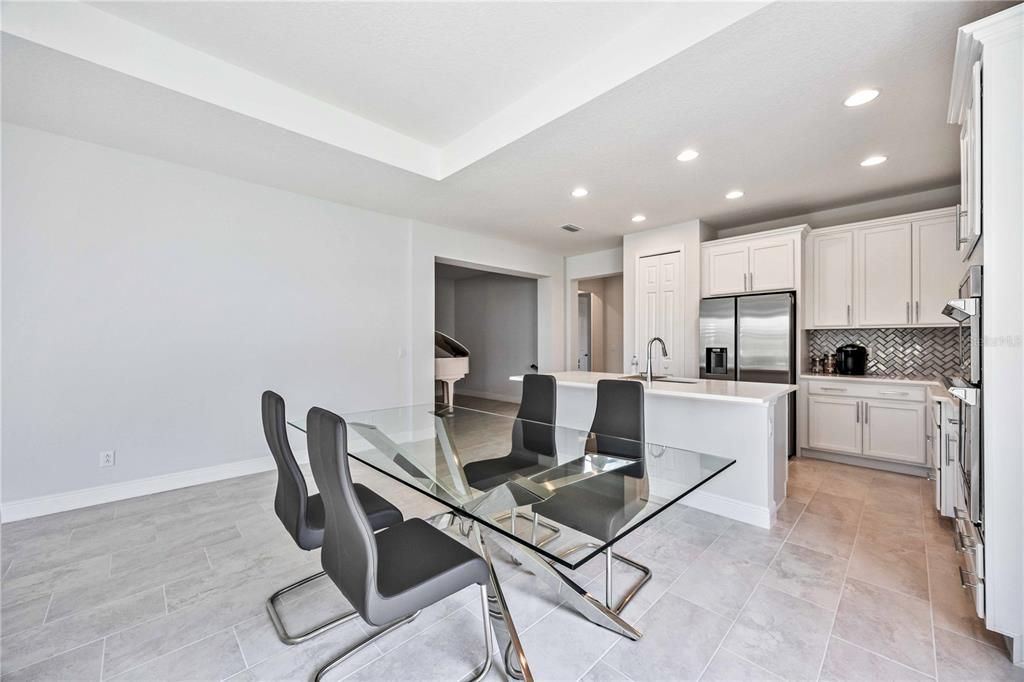 Kitchen\dining area