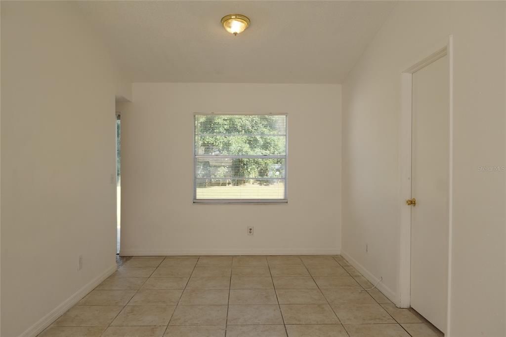 For Rent: $2,099 (3 beds, 2 baths, 1436 Square Feet)