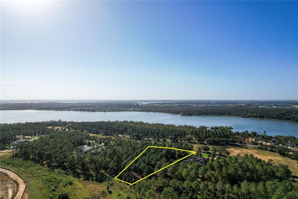 На продажу: $550,000 (1.85 acres)