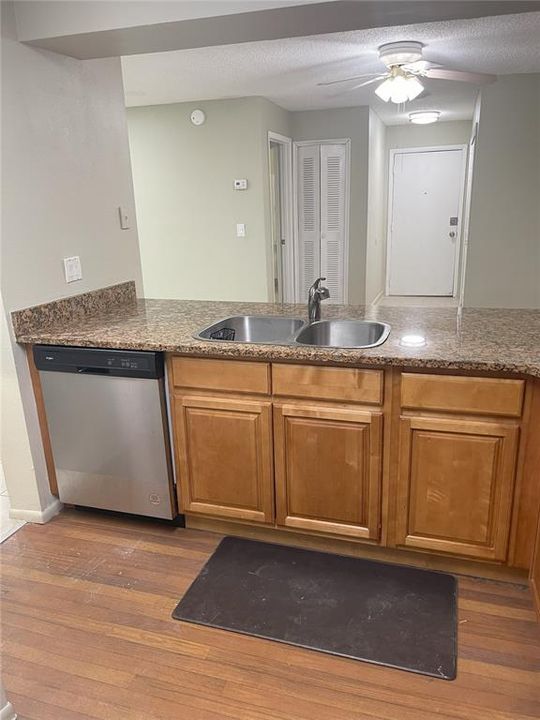 For Rent: $1,625 (2 beds, 2 baths, 1126 Square Feet)