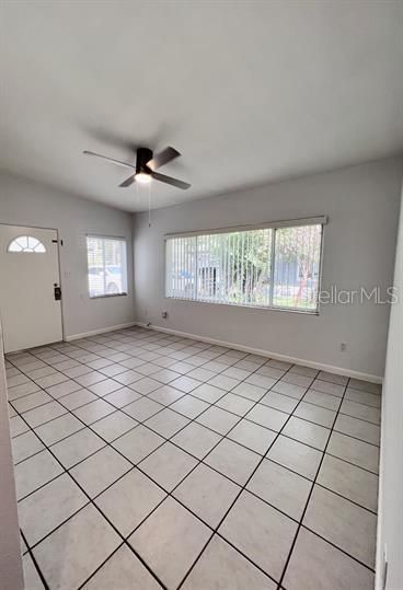 For Rent: $1,800 (2 beds, 1 baths, 744 Square Feet)