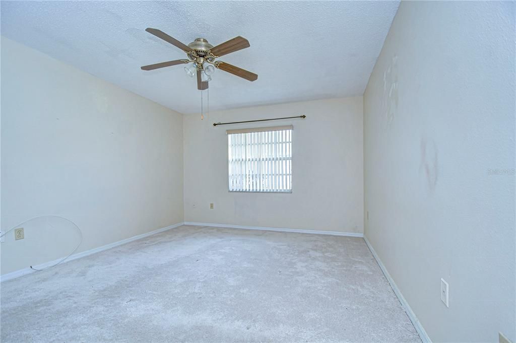 For Sale: $207,000 (2 beds, 2 baths, 1159 Square Feet)