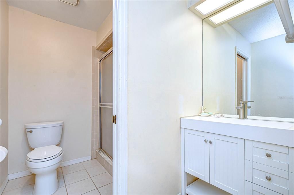 For Sale: $207,000 (2 beds, 2 baths, 1159 Square Feet)