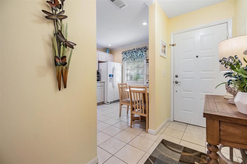 For Sale: $280,000 (2 beds, 2 baths, 1030 Square Feet)