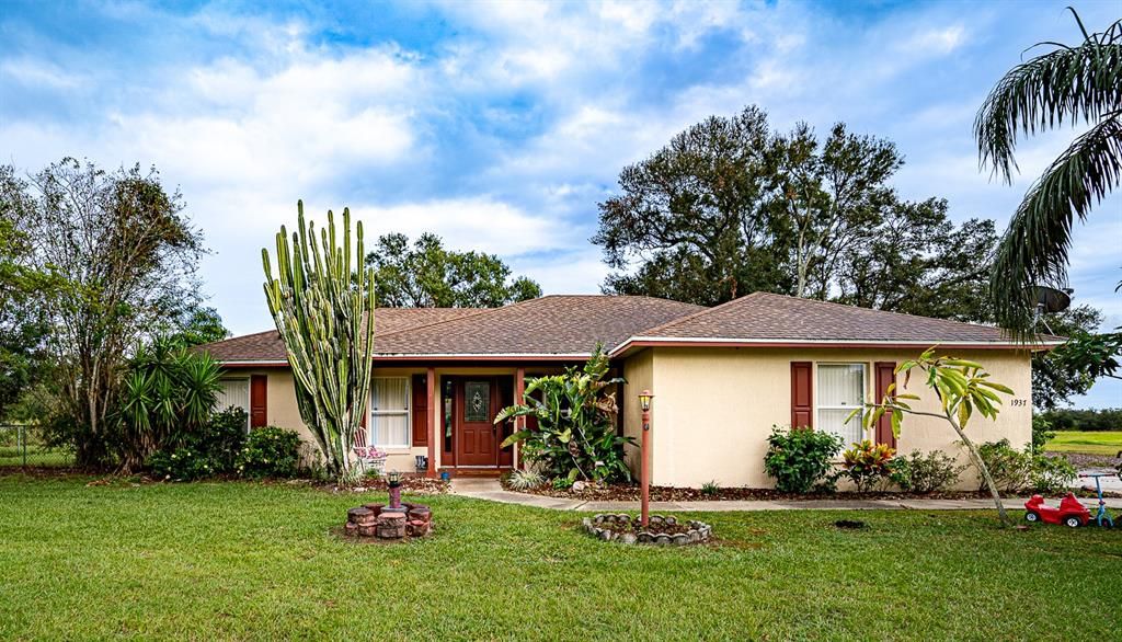 For Sale: $499,500 (3 beds, 2 baths, 1624 Square Feet)