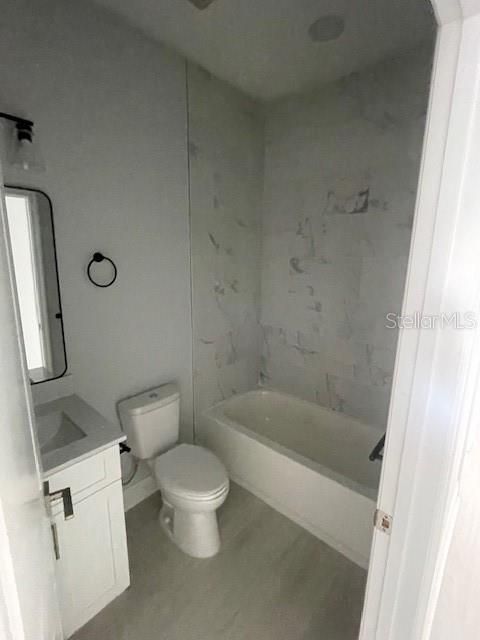 For Rent: $2,100 (2 beds, 2 baths, 992 Square Feet)