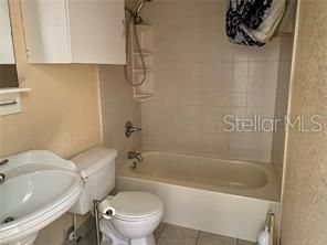 For Sale: $189,000 (1 beds, 1 baths, 591 Square Feet)