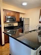 For Sale: $189,000 (1 beds, 1 baths, 591 Square Feet)