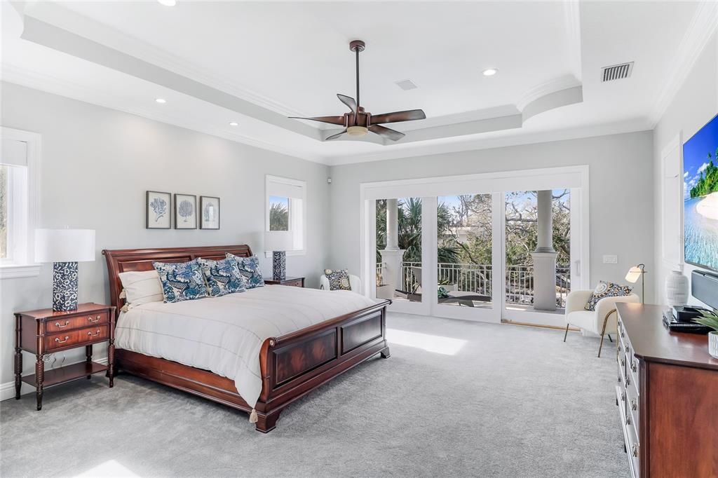 For Sale: $4,950,000 (4 beds, 4 baths, 5142 Square Feet)