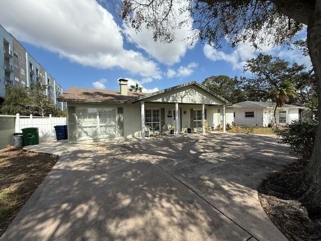 For Sale: $695,000 (3 beds, 2 baths, 1942 Square Feet)