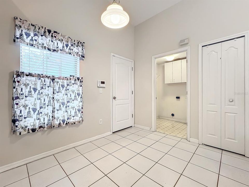 For Sale: $459,000 (4 beds, 2 baths, 1678 Square Feet)