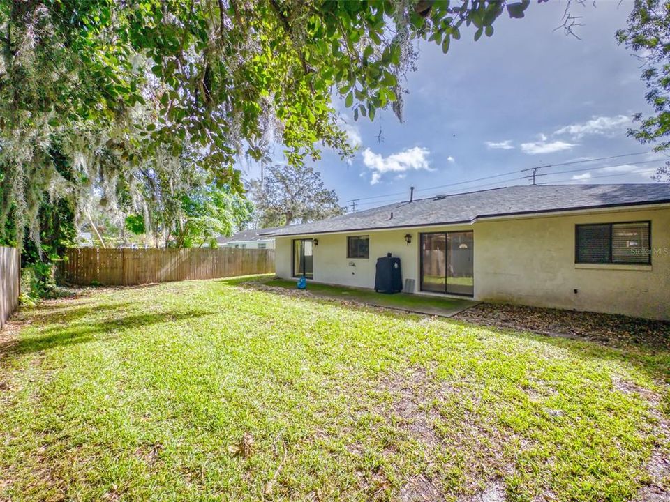 For Sale: $285,000 (3 beds, 2 baths, 1484 Square Feet)